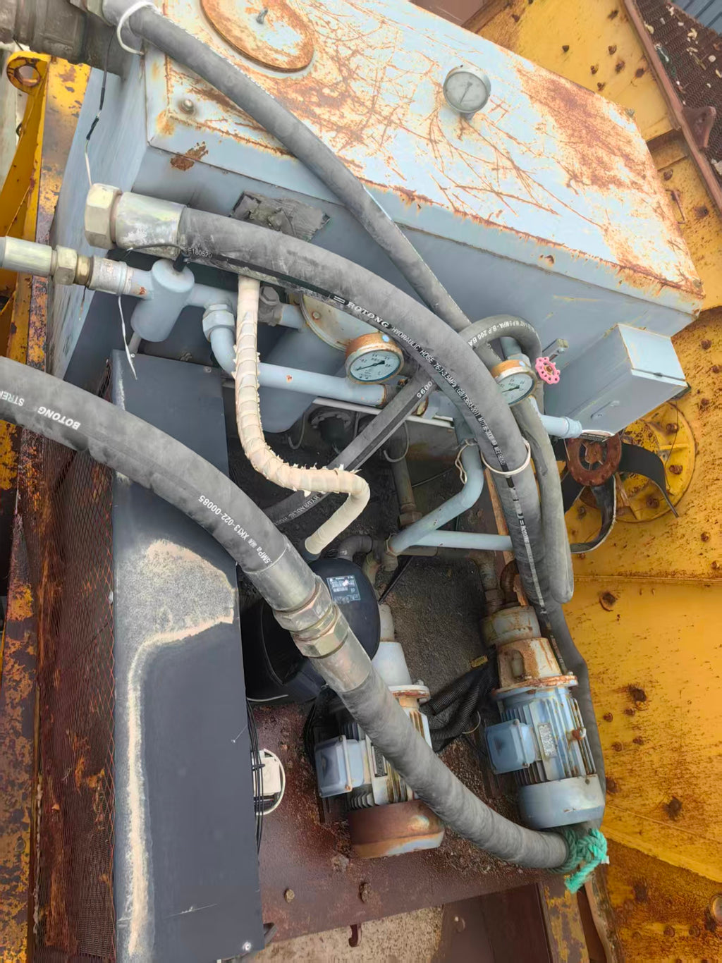 Used Shandong Datong DT155 Single-Cylinder Hydraulic Cone Crusher | High-Efficiency Mining Solution