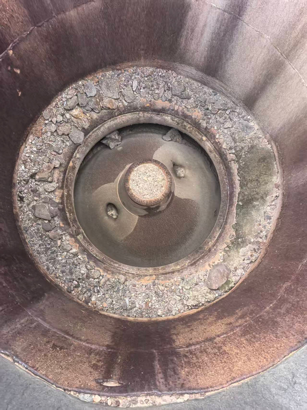 Budget-Friendly Used Multi-Cylinder 300 Hydraulic Cone Crusher | High-Capacity | Work-Ready