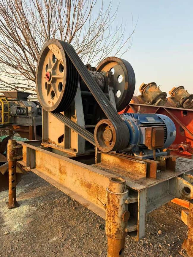 Used Hongxing PE-250×400 Mobile Jaw Crusher | Portable Primary Crushing Unit Main Image