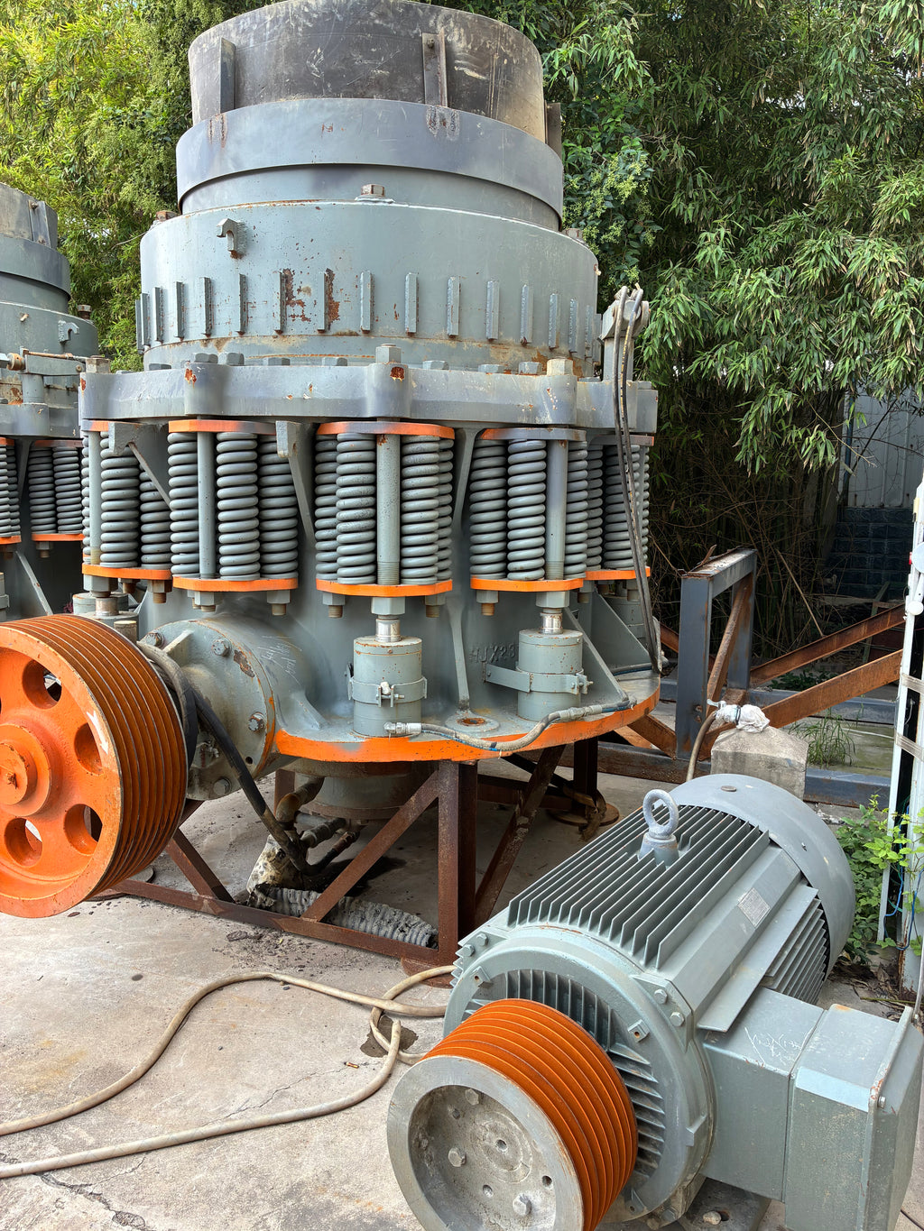 USED Cone Crusher